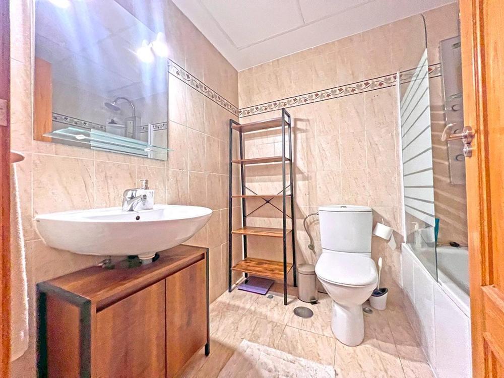 Piso De 2 Dorm Y 2 Banos - Ideal Familia, Cerca De La Playa *